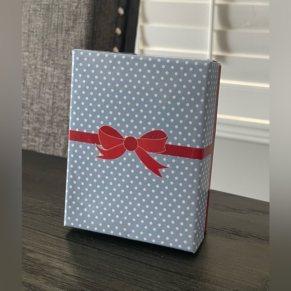 💖(2 for $15)💖 Charm Bracelet with Red and Silver Colours - Picture 4 of 8